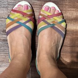 Women’s Crocs Flats 