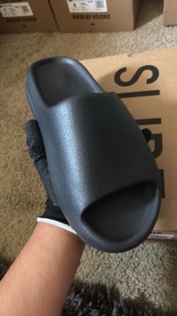 Yeezy Slides (size 11)