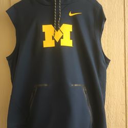 Nike Dri Fit Sleeveless Hoodie XL Michigan Wolverines Navy Yellow 