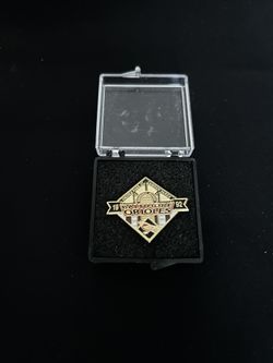 1992 Baltimore Orioles Oriole Park at Camden Yards Inaugural Season Lapel Pin 
