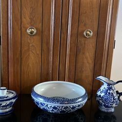 Ceramic Bowl And Bombay Company Sugar And Cream Set