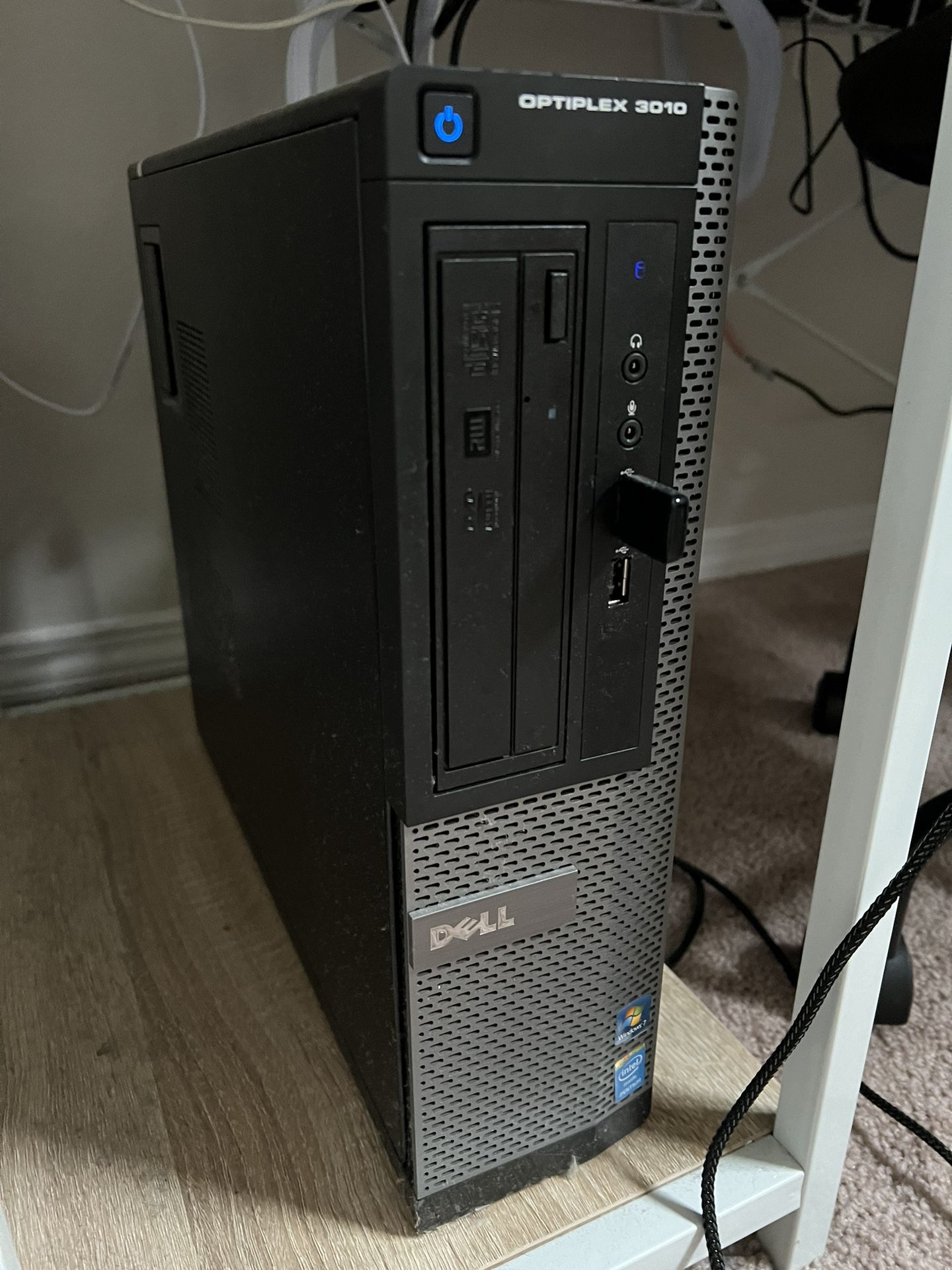 Dell Pc With Keyboard And Mouse