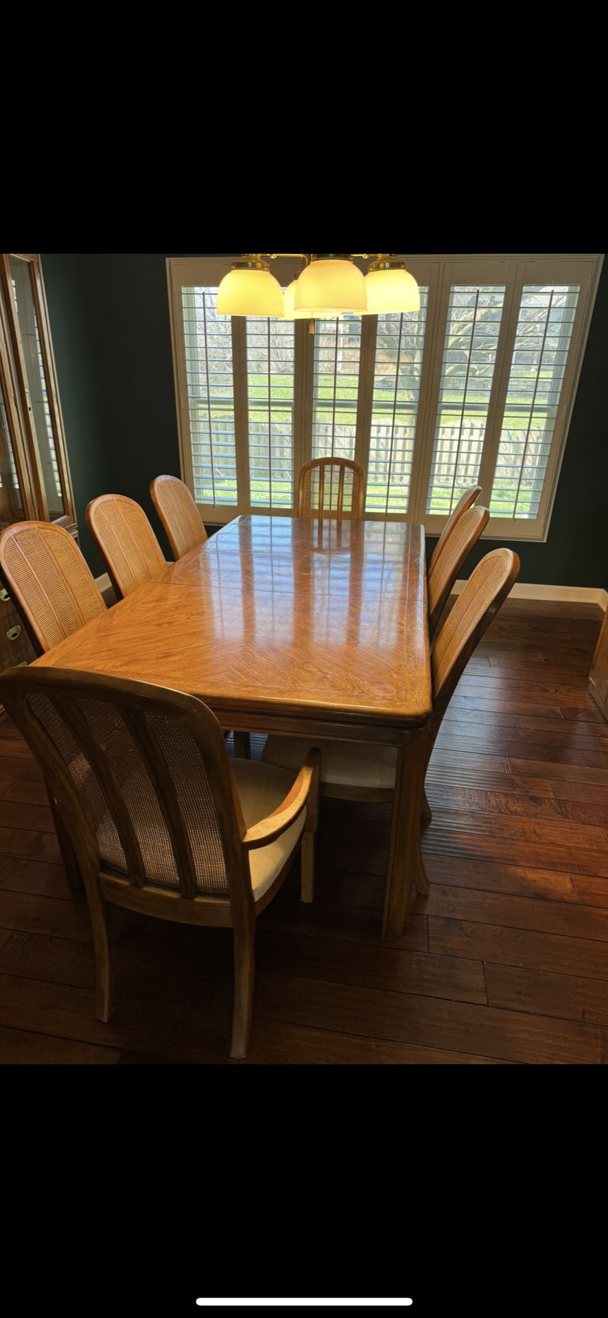 Full Dining Room Set with Hutch