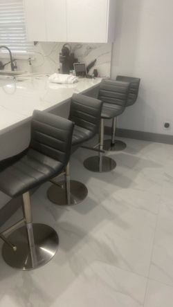 Set of 4 Adjustable Bar Stools