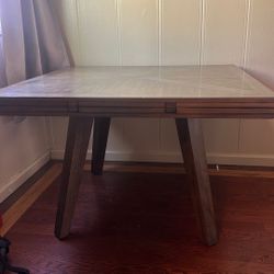 Wooden Table (extendable) 