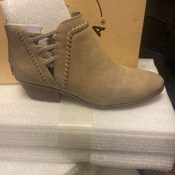 Soda Sincere Weman Ankle Boots Sz8