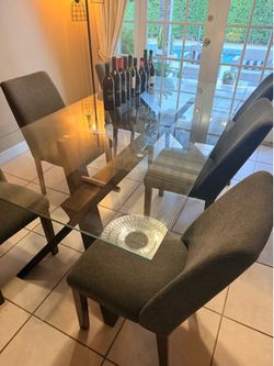 Dining room set with 6 chairs