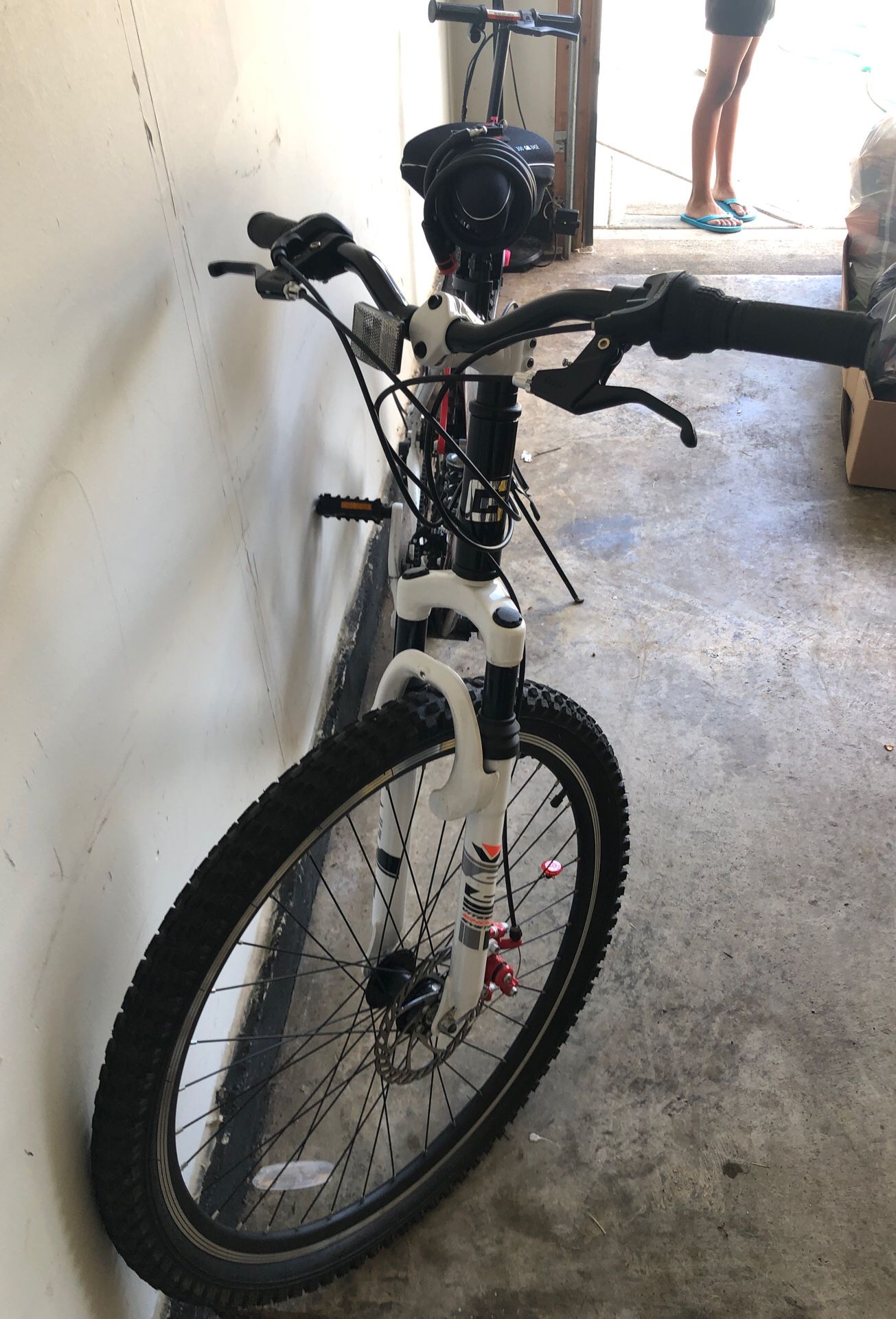 Genesis Veiaa Mountain Bike 27.5 for Sale in Indianapolis IN OfferUp
