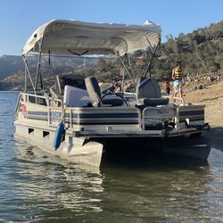 Tracker Bass Pontoon Boat Runs Great Ready For Test Drive Rent Or Buy Me  