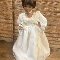 Beautiful Vintage Avon Doll from the source of fine collectibles collection 2000 Thumbnail
