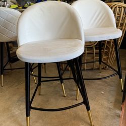 4 Barstools
