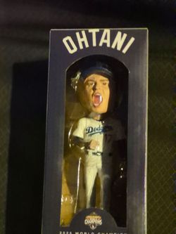 Shohei Ohatani 2026 Starter Set Bobblehead. SEND GOOD OFFERS) LOWBALLERS WILL BE IGNORED!!!!  Located in Glendora