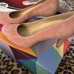 Women’s  Shoes New  Pale Pink 8&1/2 Runs A Little Small!!!