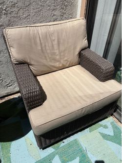 Jerome’s outdoor patio chair