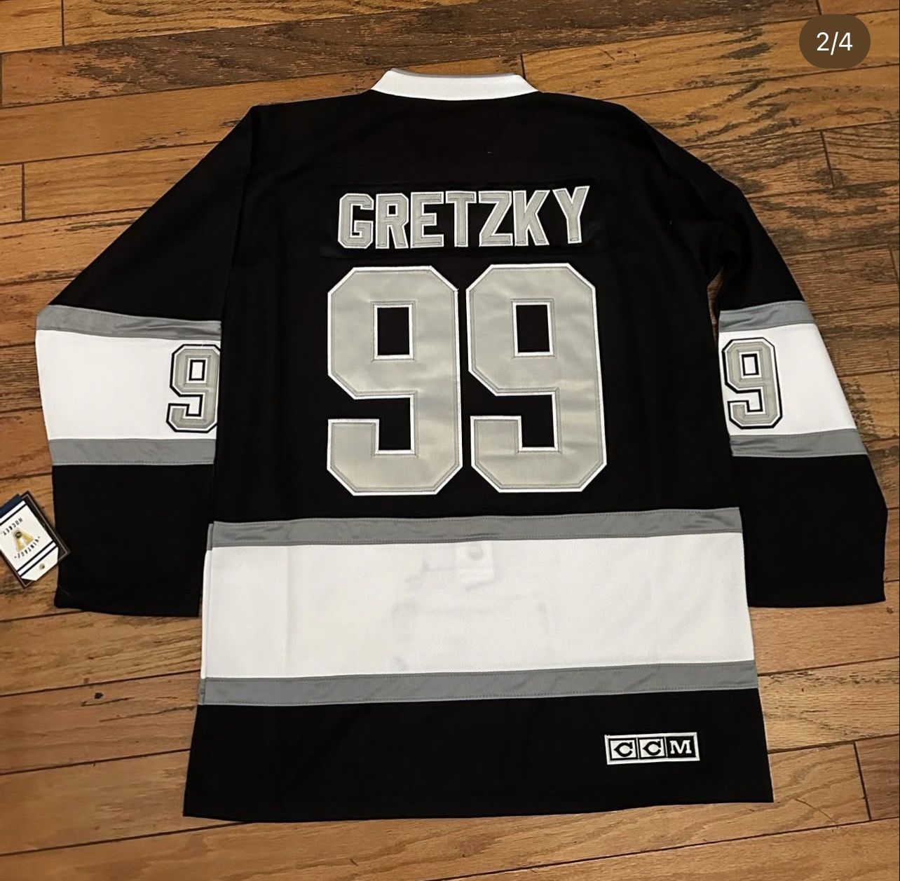 LA Kings Wayne Gretzky throwback hockey jersey. L, XL, XXL in stock.