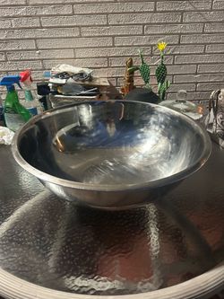 2 large stainless steel mixing bowls comercial grade