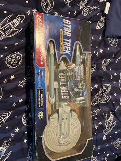 Diamond Select Toys STAR TREK Starship Legends U.S.S Enterprise NCC-1701-B