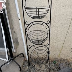 Wire Fruit Basket 
