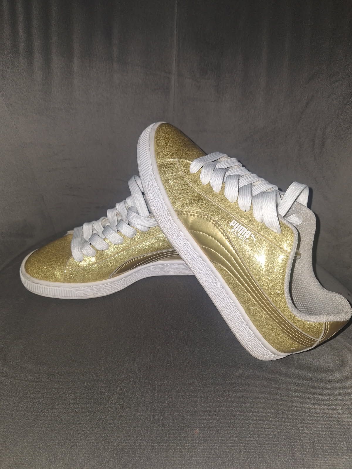 Puma Tennis Shoes size 7