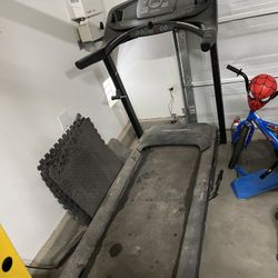 Treadmill 
