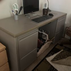 Office Desk 5’ x 2’ FREE