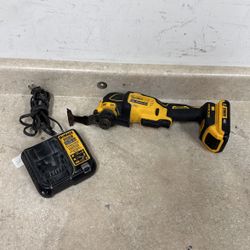 Dewalt Dcs354 (used) With Battery And Charger 