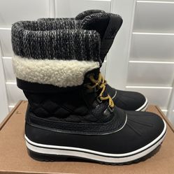 New GLOBALWIN Women's Insulated Waterproof Winter Snow Boots (Women’s Size 8) - $30