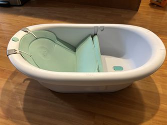 Frida Baby Bathtub