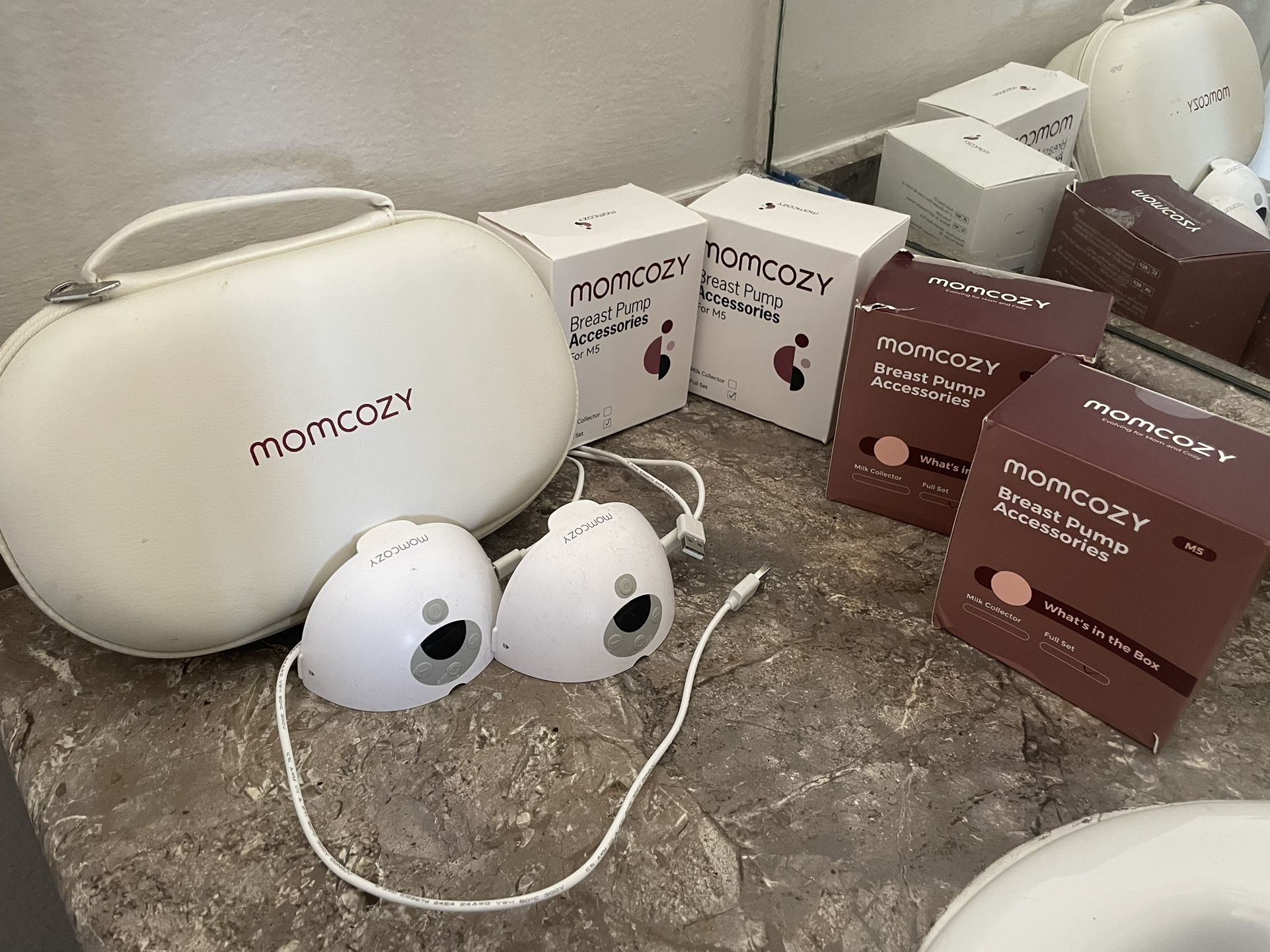 Momcozy Wearable Breast Pump