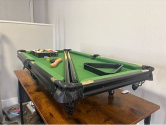 Mini Pool Table professional