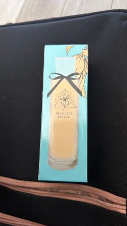 Delicate magic perfume