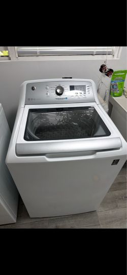 GE washer and whirlpool dryer in working condition