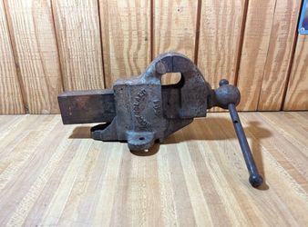 Vintage Rock Island Bench Vise