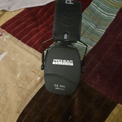 NOISE canceling Ear Phones only