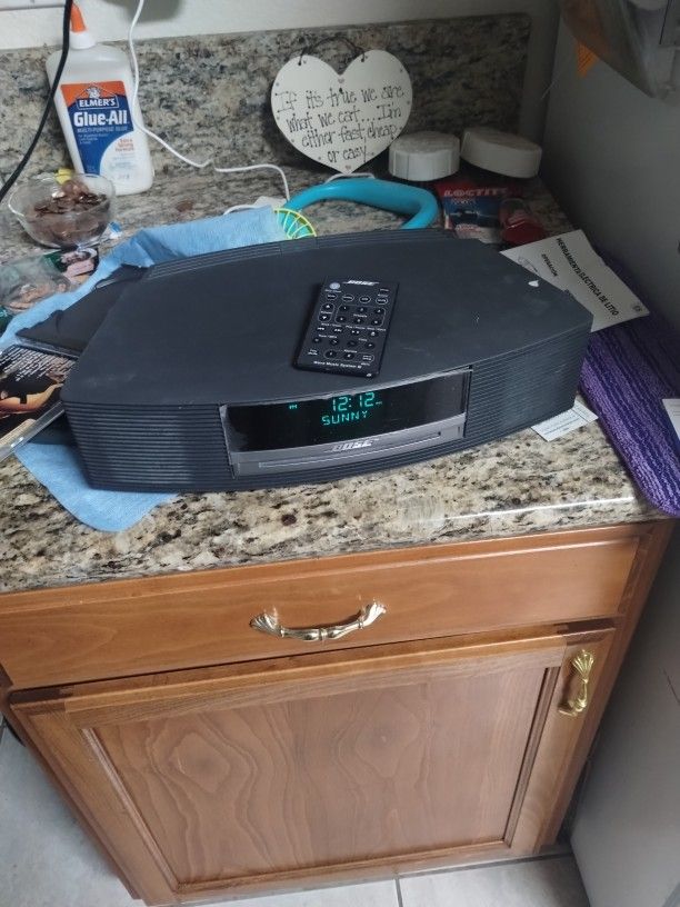 BOSE WAVE RADIO WITH CD PLAYER