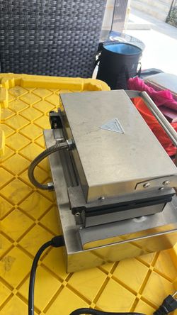 Waffle maker