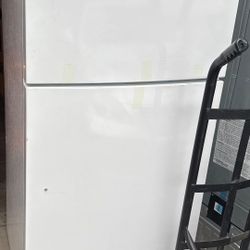 FRIGIDAIRE REFRIGERATOR OPEN BOX CAN DELIVER ANYWHERE 