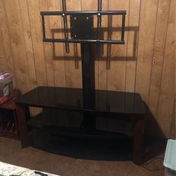 Entertainment Center With TV Mount