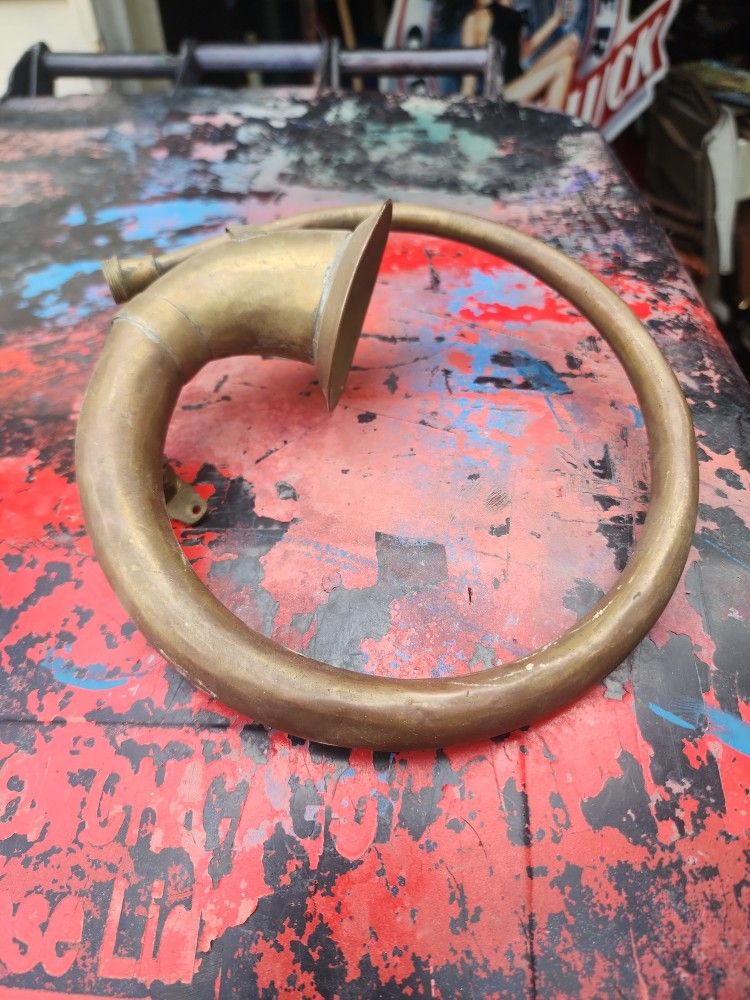 Vintage  Horn