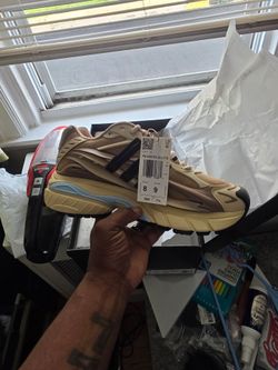 adidas adistar JellyFish Crystal Sand ( Size 8 )
