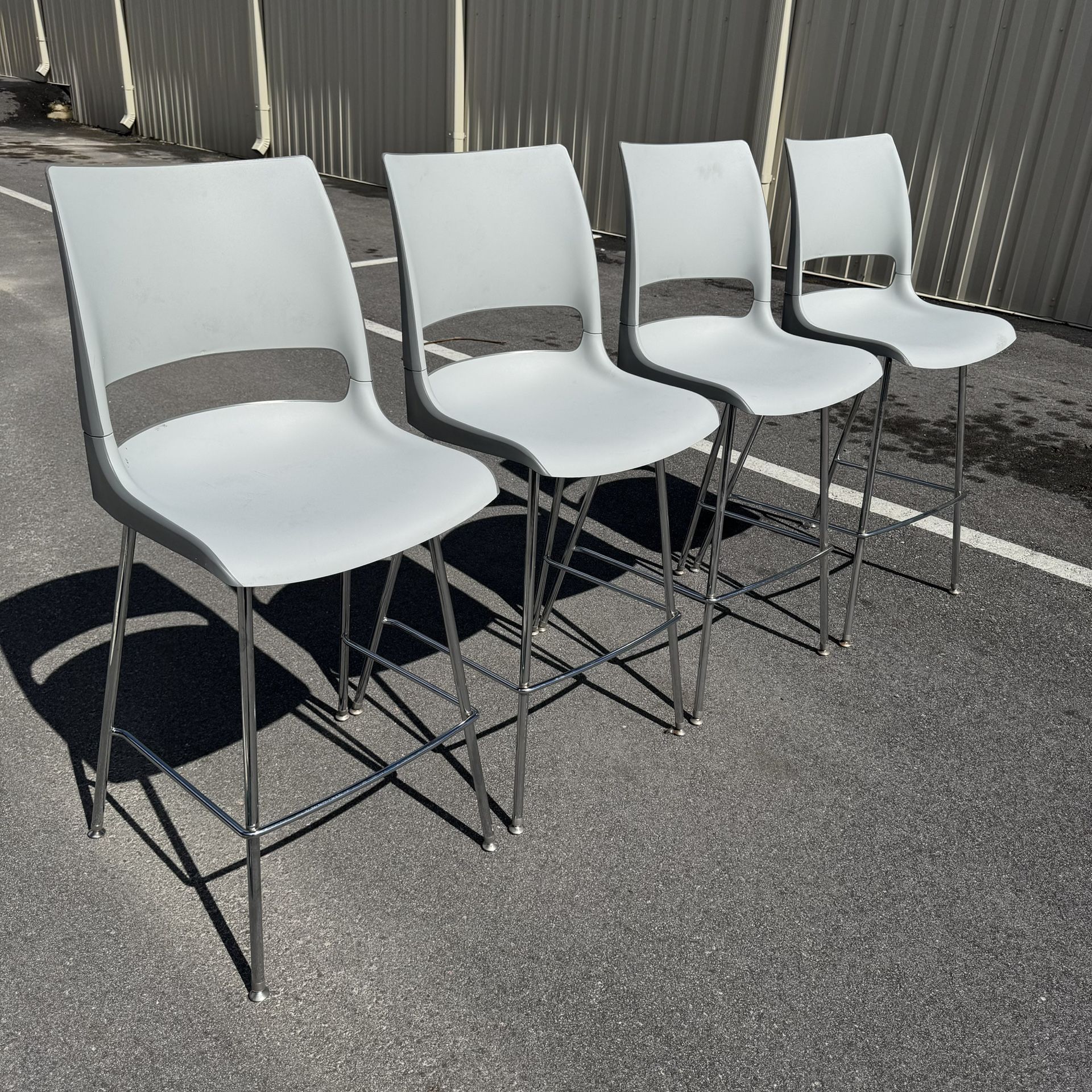 KI Doni Café Stools (4 Available) – Great for Schools, Restaurants, or Offices