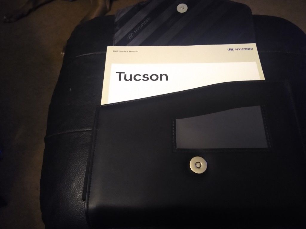 Hyundai Tucson Owners Manual Set