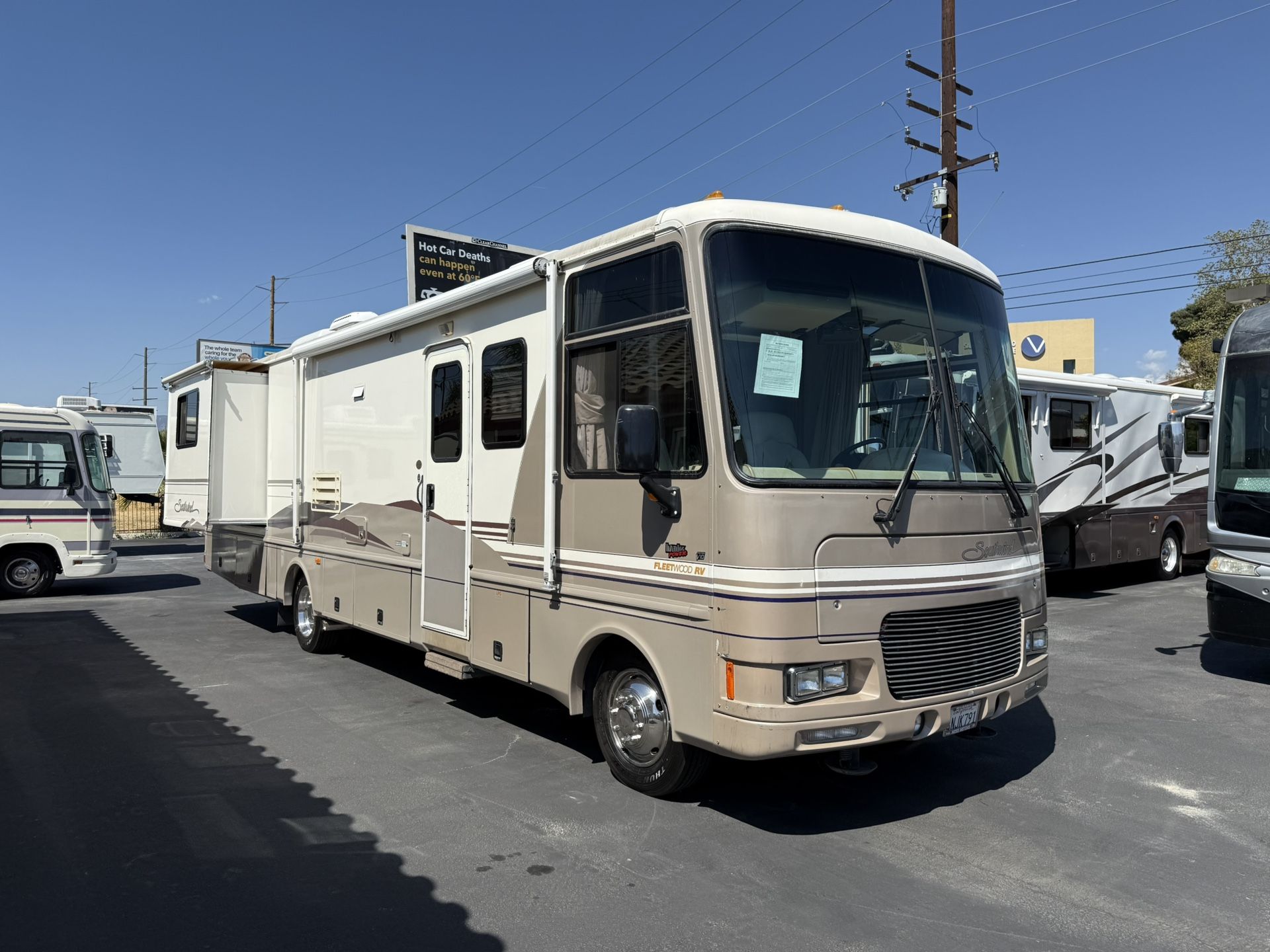 2000 Fleetwood Southwind