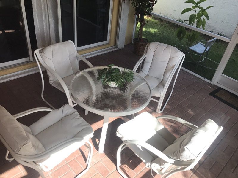 Outdoor Patio Furniture (Washable cushions included)
