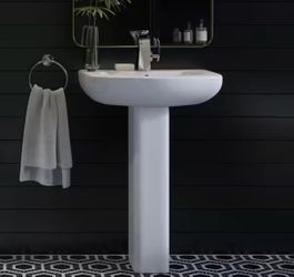 Swiss Madison Chateau 25.6 in. Pedestal Ceramic Bathroom Sink Round Single Faucet Hole in White