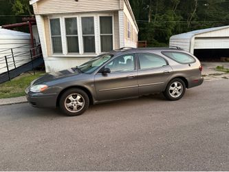 2004 Ford Taurus