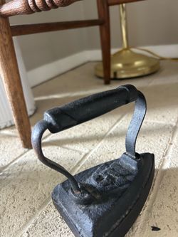 Antique Cast Iron No. 5 Sad Iron with Forged Handle