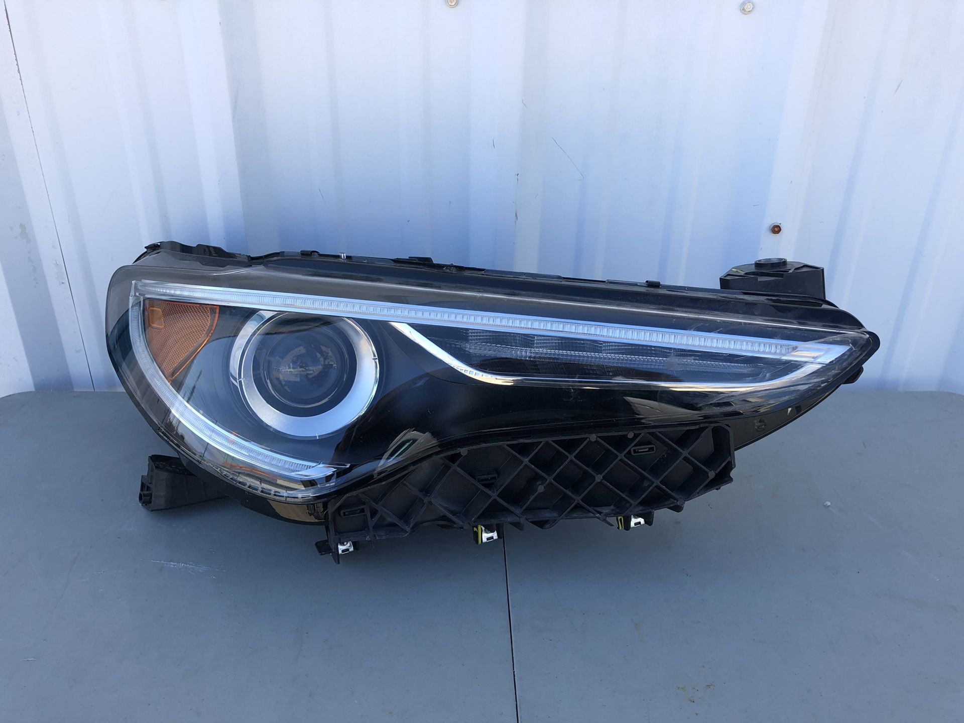 Alfa Romeo Stelvio Hid Xenon Headlight Oem Passenger Parts Only 2016-2018