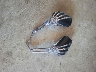Kuryakyn Skeleton Hands Mirrors