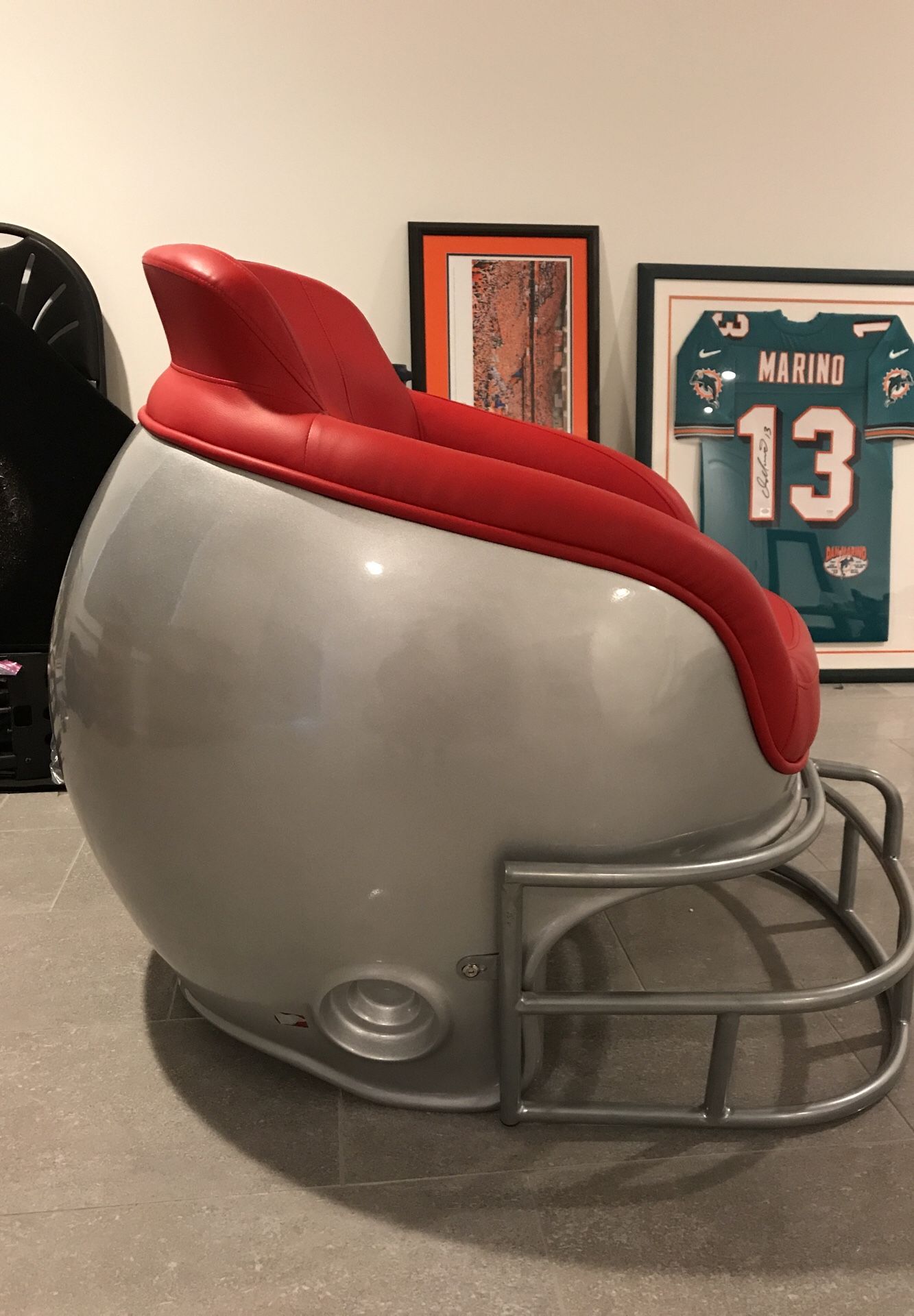 Brand new Ohio state buckeye helmet chair